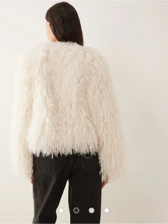 NWT Abercrombie & Fitch Shaggy Faux Fur Cream Coat - Picture 5 of 5